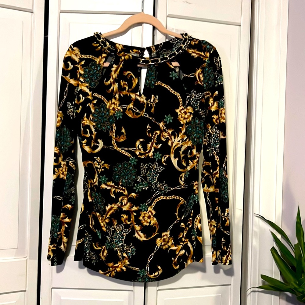 Woman’s blouse